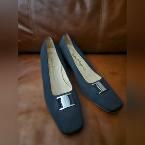 Salvatore Ferragamo Black Flats with Logo Bow 9.5B
